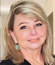 Book an Appointment with Roxanne Ferguson for Consultation