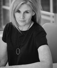 Book an Appointment with Dr. Laura K. Wilson for Clarity Call for New Patients