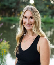 Book an Appointment with Erin Hallstrom for Chinese Medicine