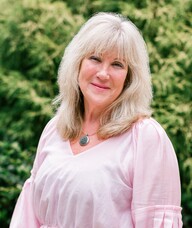 Book an Appointment with Daerr Reid for Acupuncture