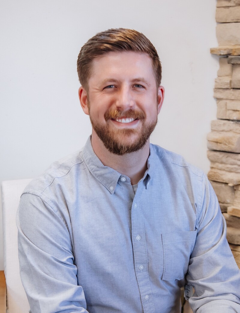 Dr. Daniel Leach