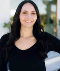 Book an Appointment with Isabelle Hohman for Aesthetic Facials