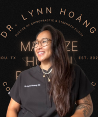 Book an Appointment with Dr. Lynn Hoàng for Chiropractic